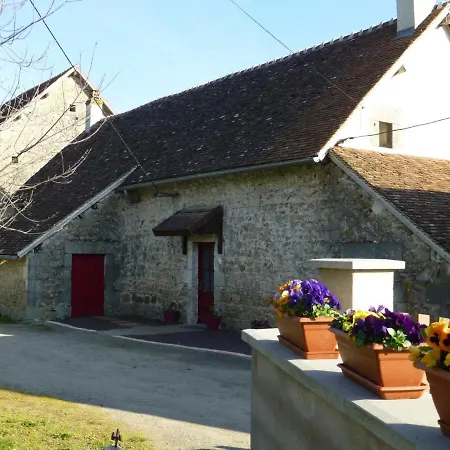 Maison De Renovee Avec Jardin, Ideale Famille, Proche Rcea, Equipee Confort Et Inclus - Fr-1-489-44 Holiday home Cressanges